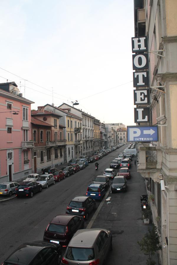 Hotel La Pace Milan Exterior photo